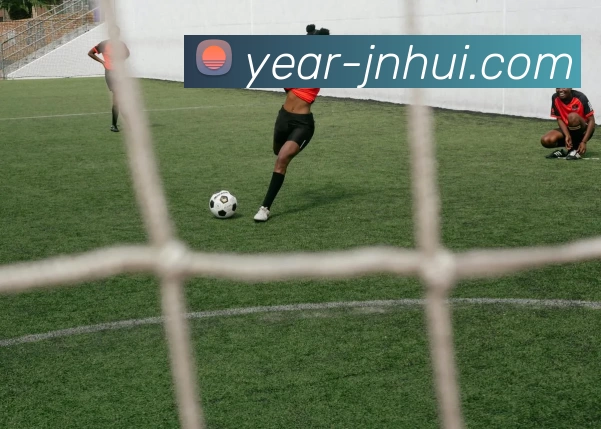 2018季前赛火箭队对阵上海队精彩录像回顾与分析